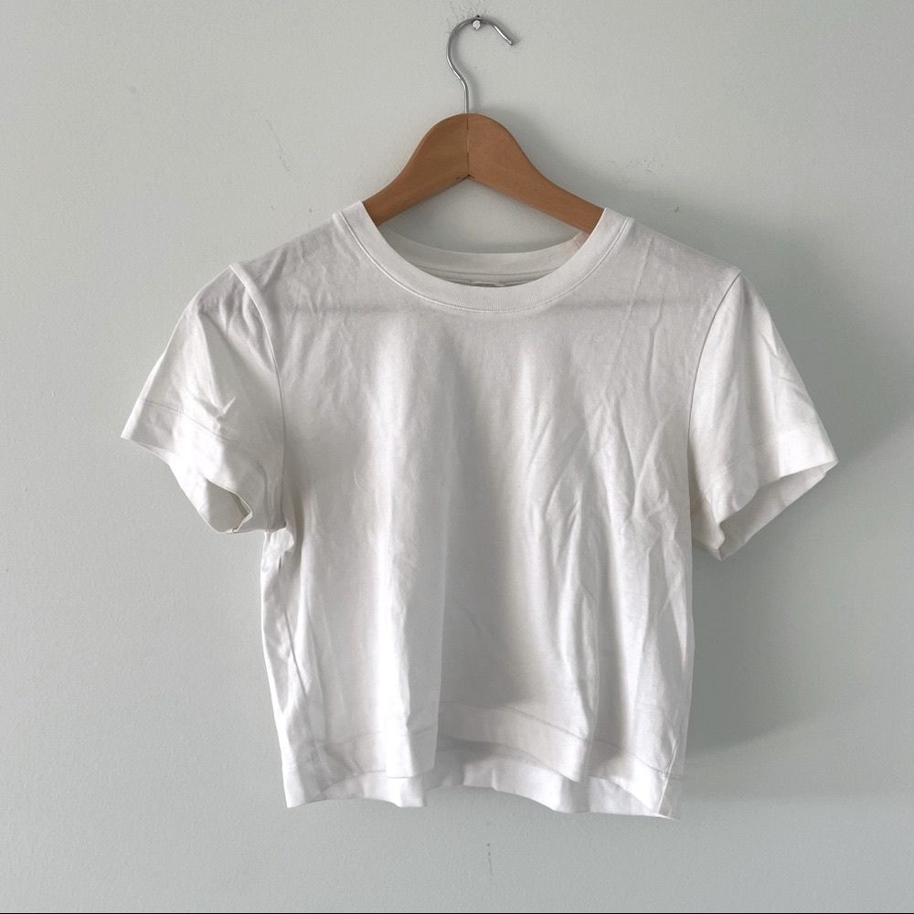 Wilfred Weekend T-shirt Small
